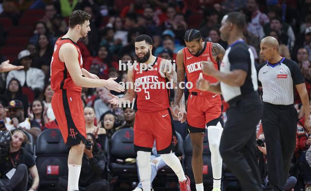 火箭队与人队进行交易，NBA历史性转会达成