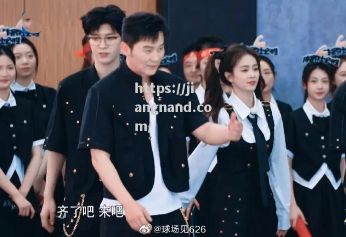 紧张刺激的比赛中谁能笑到最后
